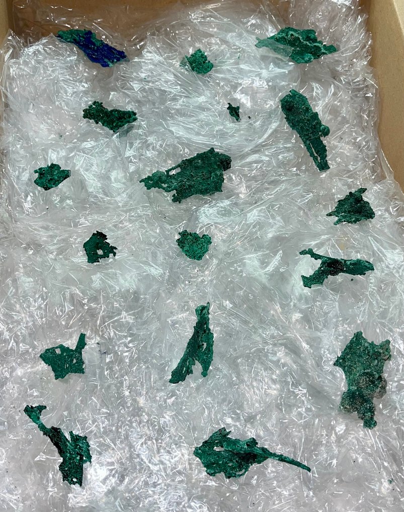 Malachite Rough - Height: 5 cm - Width: 3 cm- 500 g - (16) #1.0