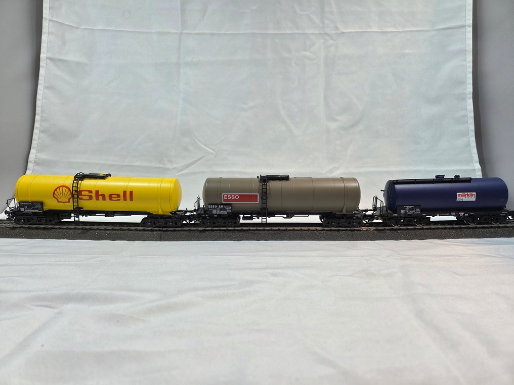 Märklin H0 - 48514, 4756, 4754 - Modellbahn-Güterwagenset (3) - Mit Originalverpackungen; komplettes Set von drei Ketelwagen; gut sichtbare Markierungen und #4.3