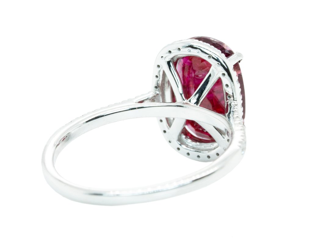 戒指 - 14 克拉 白金, 浓郁红色（无热） -  4.01ct. tw. 紅寶石 - 鉆石 - 0.40克拉 - VS #4.3