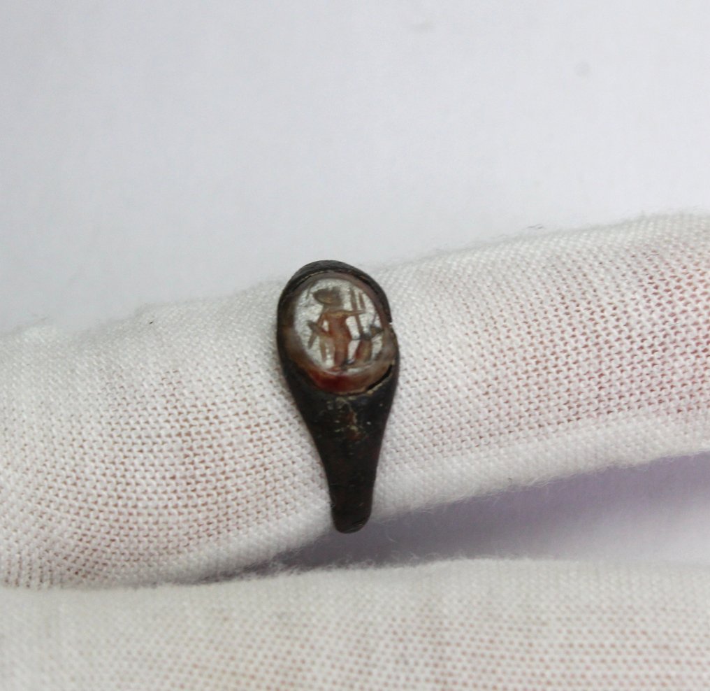 Αρχαία Ρωμαϊκή Μπρούντζος Δαχτυλίδι με ένθετο σελίνινα Μινέρβα πολύτιμη πέτρα. #1.0