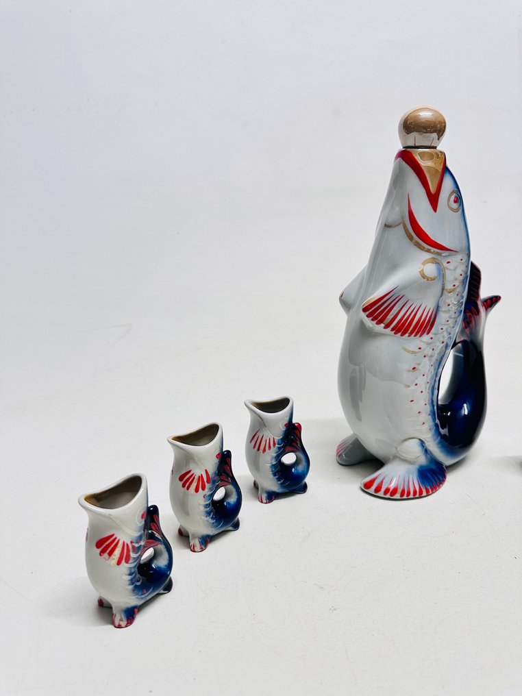 瓶狀花瓶 (7) -  格热尔风格鱼形瓷制伏特加套装  - 瓷 #1.0