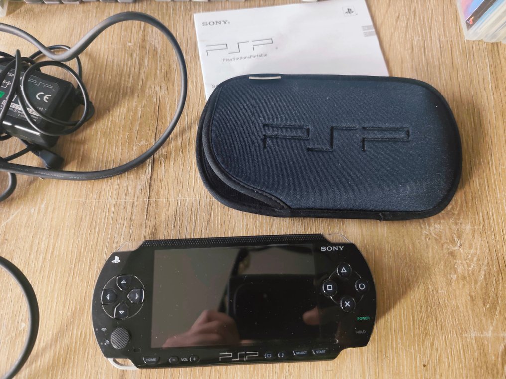 Sony - Playstation Portable (PSP) - + 53 games - Video game console + games - In original box #2.1
