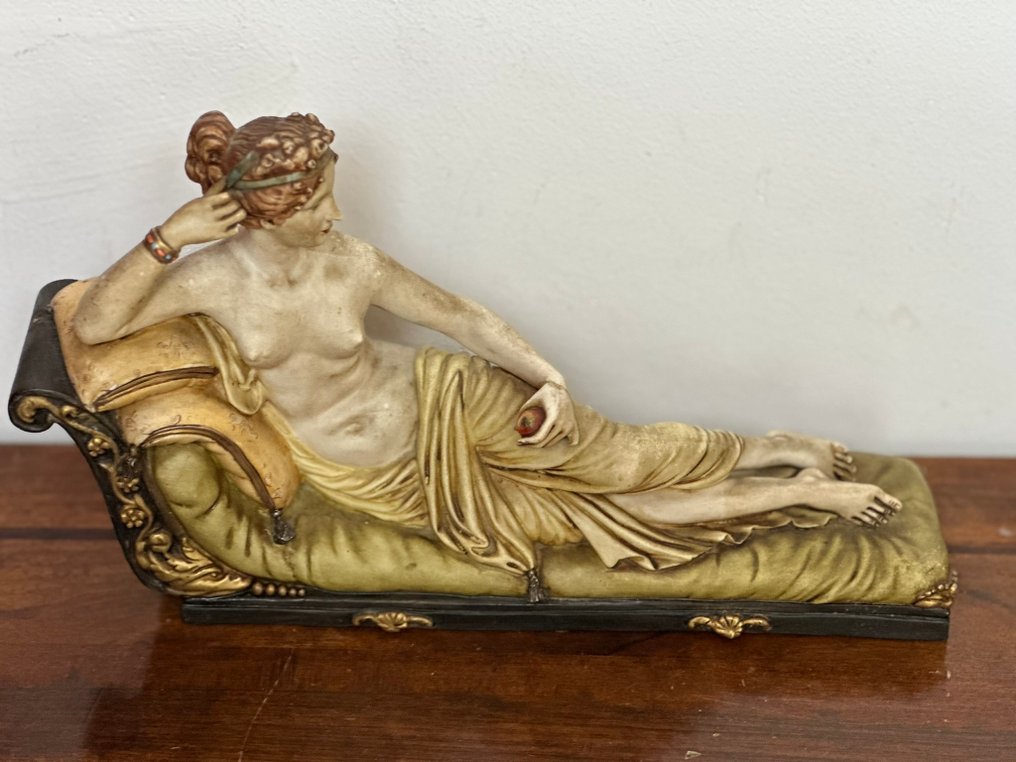 小雕像 - Paolina Borghese come Venere Vincitrice - 瓷器 #1.0