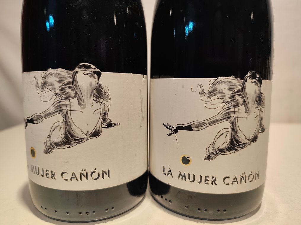 2013 & 2014 Comando G, La Mujer Cañón - Madrid - 2 Flaskor (0,75L) #2.1