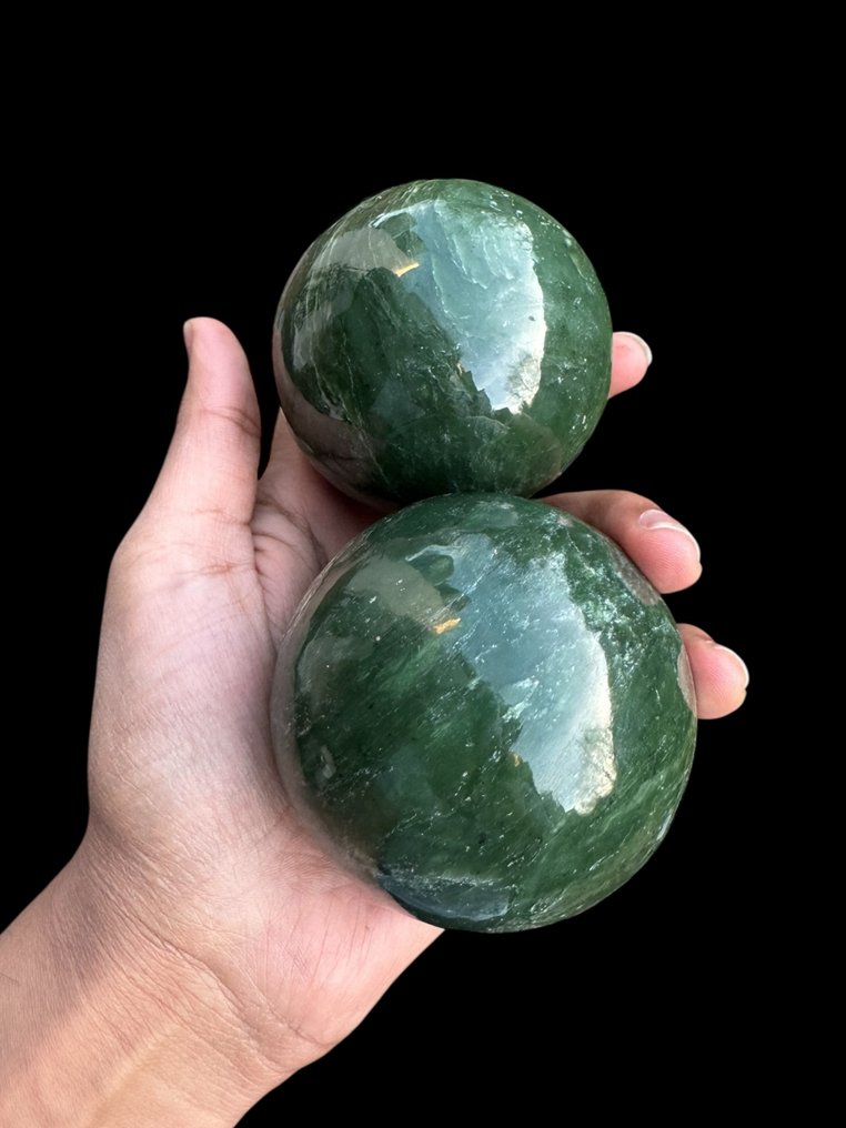 Nefrit Sfære- 1355 g - (2) #1.0