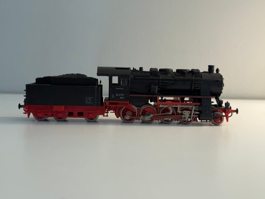 Fleischmann H0 - 電氣火車 (1) - H0比例模型，带独立煤车的蒸汽机车，标签56 2719可见。 - DRG #1.0