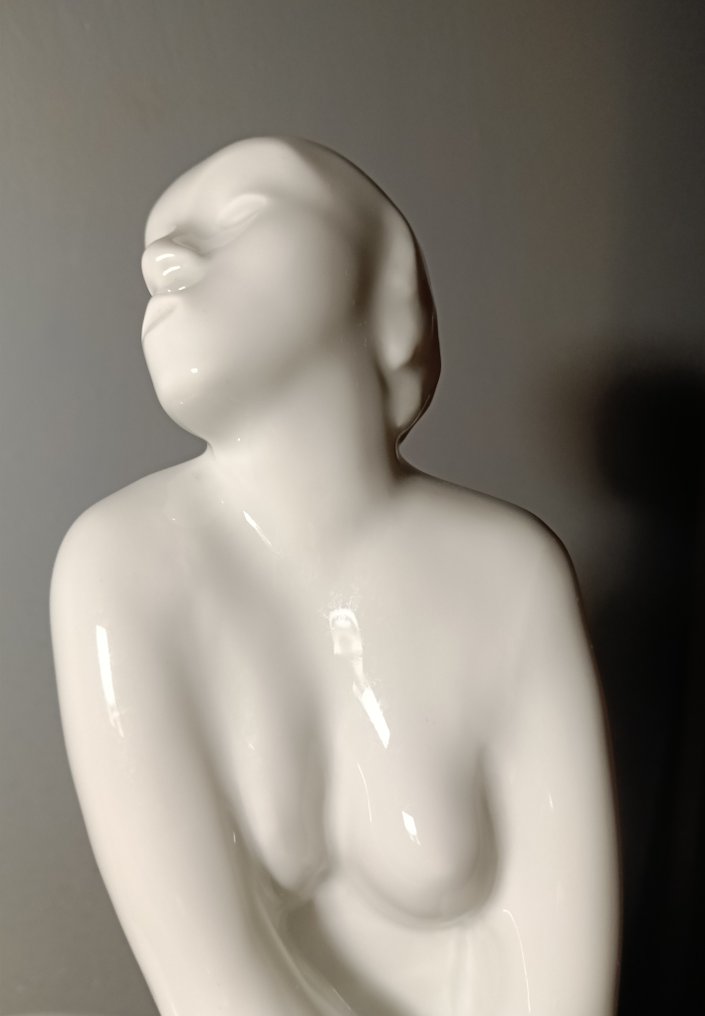 Rosenthal - Milly Steger (1881-1948) - Statue, "Donna Contemplativa" - 35 cm - Porcelain #3.2