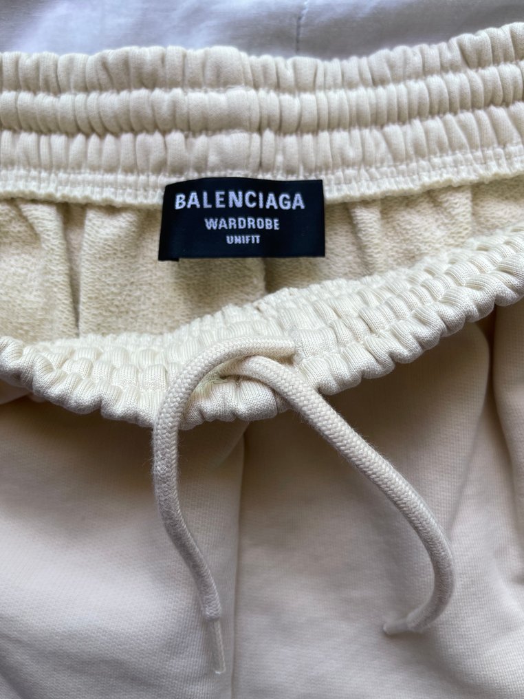 Balenciaga - Shorts - New with tags #3.2
