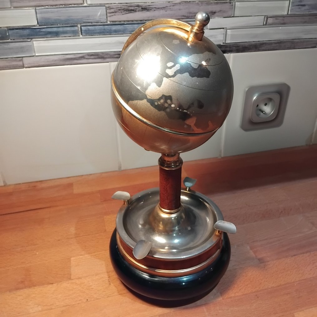 Présentoir à cigarettes - Μουσικό κουτί - Γαλλία - 1967 - Μουσική παράσταση Globe 1967 #1.0