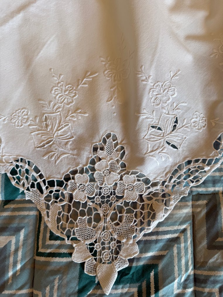 Σεντόνι (3)  - 220 cm - 260 cm - Σεντόνι με δαντέλα και χαράξεις. #4.3