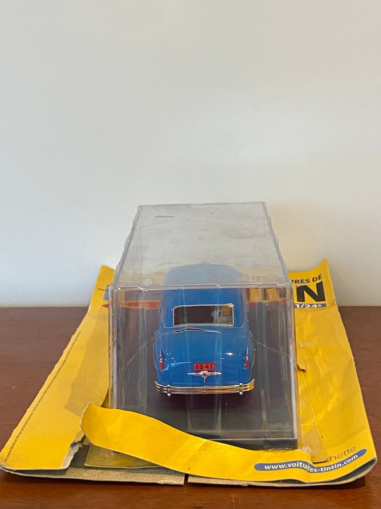 1:24 - Model kit - Objectif Lune - La Coronet de Sbrodj / Hergé Moulinsart #3.2