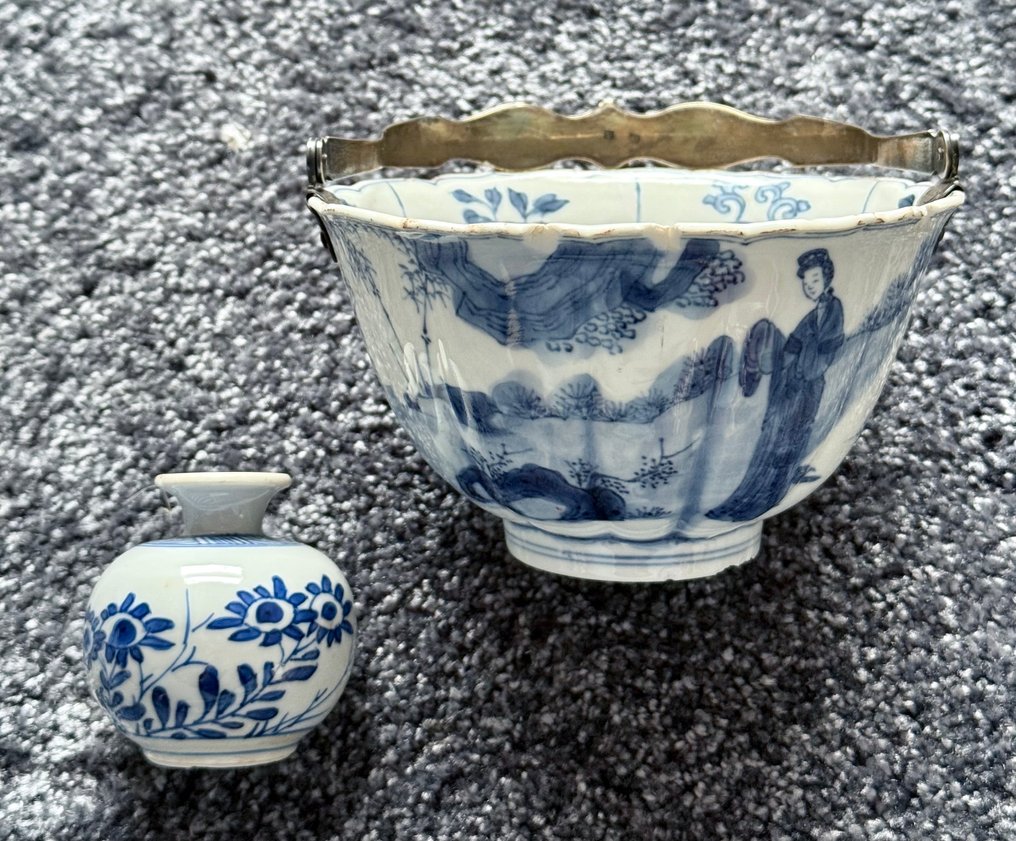 Kangxi Kom met zilveren hengels & miniatuur bolvaasje - Klapmuts - 碗 - 瓷器 - 薯片 #1.0
