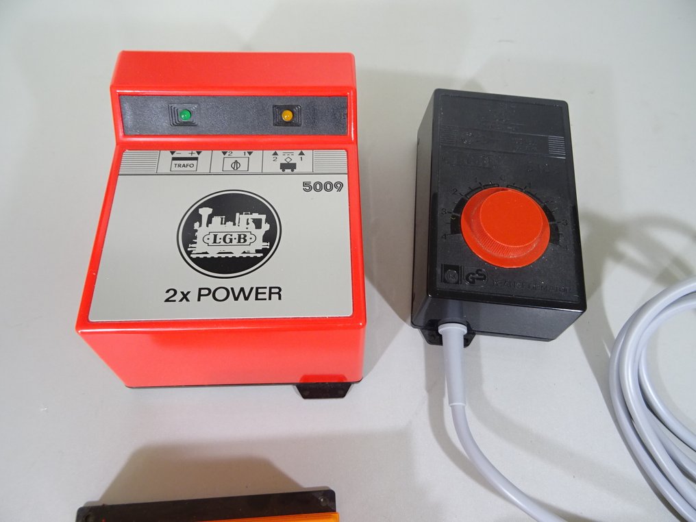 LGB G - 5009,51750,51800,5103 - Transformator (1) - 1 x transformator 230V 9VA, 1 x skjult panel, 1 x justeringspanel + 1 x 2X booster dobbelt #4.3
