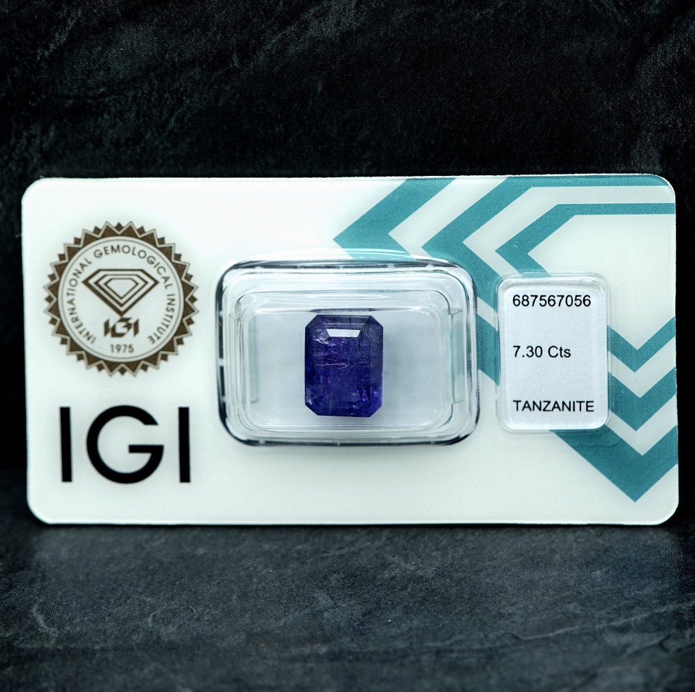 Fără preț de rezervă - 1 pcs  Violet, Albastru Tanzanite  - 7.30 ct - IGI (Institutul gemologic internațional) #1.0