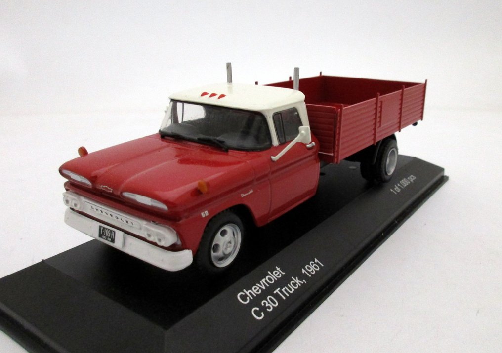 Chevroler 3100 Pick-Up 1958/Amazona 1963/C30 Truck 1961 - 1:43 - Modellino di auto (3) - White Box - Edizione Limitata #4.3