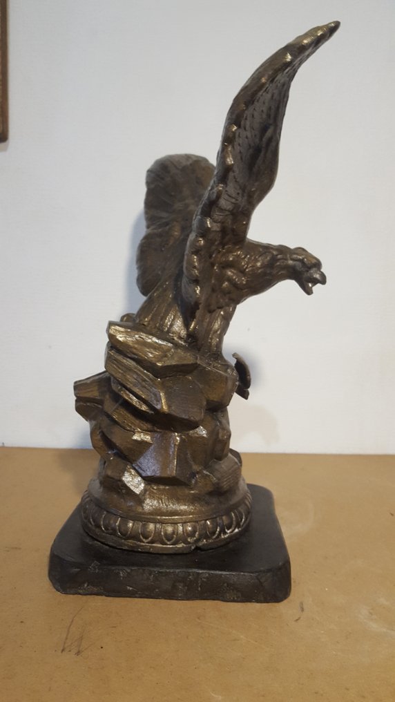 Sculpture, Eagle With Prey - 28 cm - Spelter #3.2