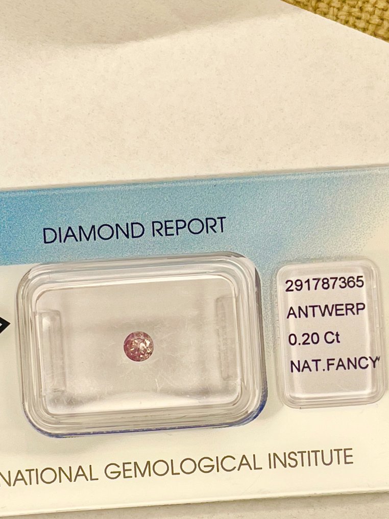 No reserve price - 2 pcs Diamond  (Natural coloured)  - 0.41 ct - Round - I1 - International Gemological Institute (IGI) - Fancy Deep Grey Pink - Fancy Greyish Pink #1.0