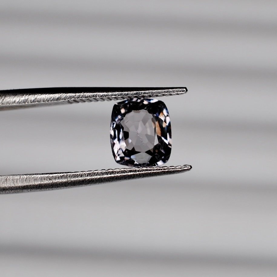 Nincs minimálár - 1 pcs Szürke, Ibolya Spinell - 1.19 ct - Nemzetközi Gemmológiai Intézet (IGI) #1.0