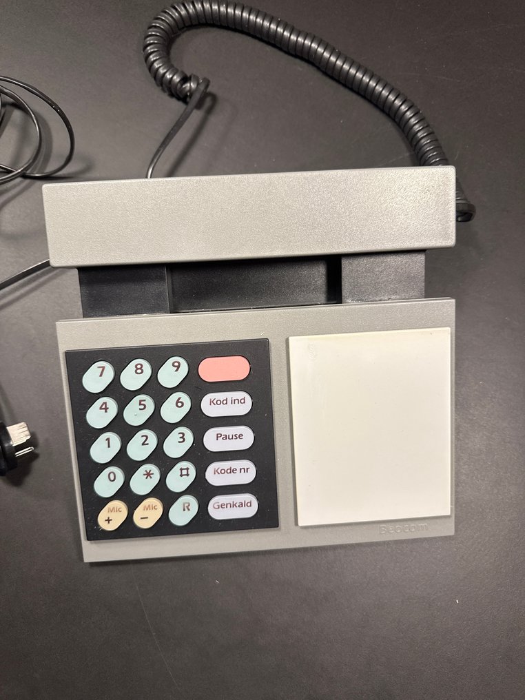 Bang & Olufsen - Lone and Gideon Lindinger-Lowy - Telefono analogico - Beocom 2000 - Plastica - Beocom 2000 #1.0