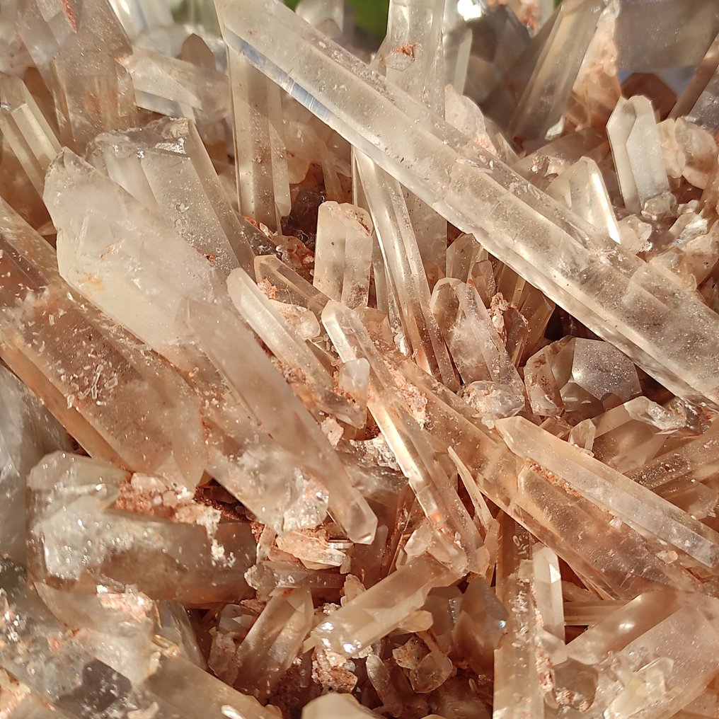 Honey-colored quartz Crystals on matrix - Height: 24 cm - Width: 45 cm- 24700 g - (1) #3.2