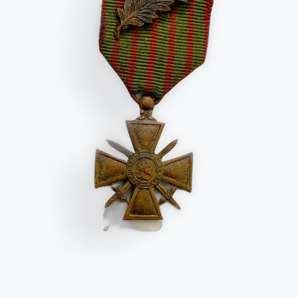 France - Military medal - Miniature of a Croix de Guerre with palm and citations. #3.2