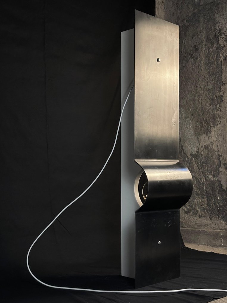 D'ARK atelier - Lampe - OCULUS 2.1 - Fer, Marbre #1.0