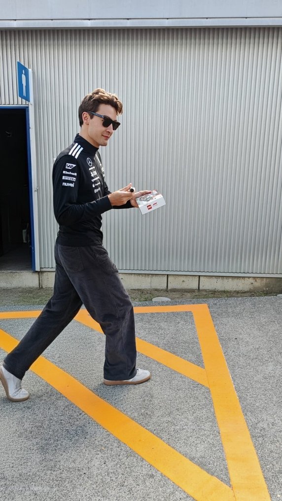 梅 赛 德 斯 - Formula 1 - George Russell et Kimi Antonelli - 2025 - 乐高 #4.3