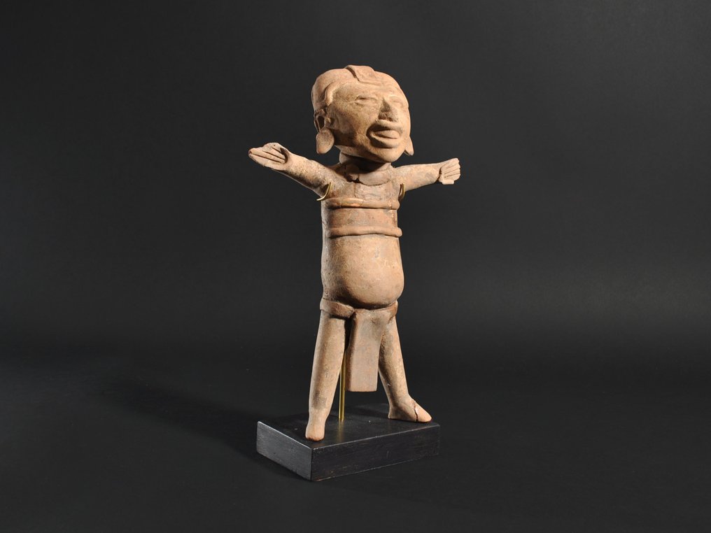 Pre-Hispanic Veracruz Smiling Figure Ceramic. Spanish Import License. - 28 cm #1.0