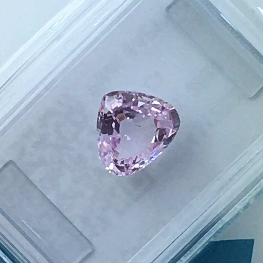 没有保留价 - 1 pcs  粉色 蓝宝石  - 1.40 ct - 国际宝石研究院（IGI） - 粉红蓝宝石 #3.2