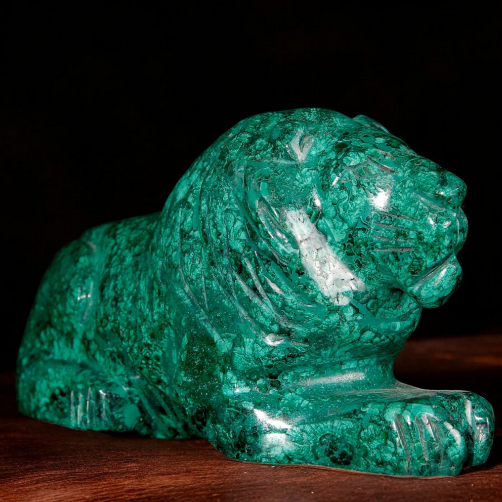 Malachite Sculptures Lion in Malachite: The Majesty of Nature - Height: 220 mm - Width: 115 mm- 3391 g #1.0