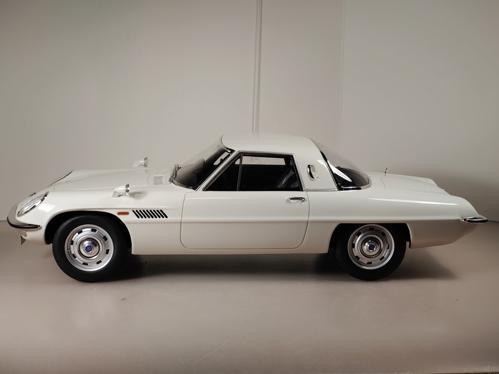Kyosho 1:12 - Model coupé - Mazda Cosmo Sport - 1967 - Limited Edition #001 of 600 pcs #3.2