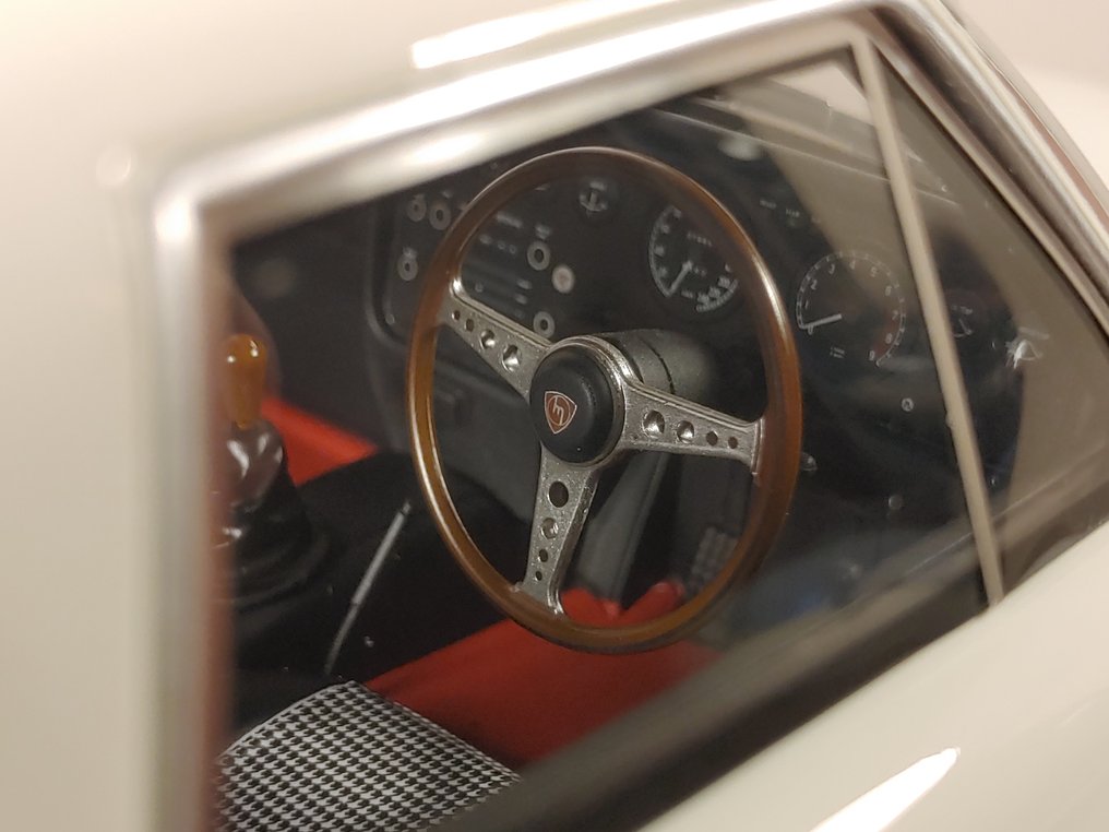 Kyosho 1:12 - Model coupé - Mazda Cosmo Sport - 1967 - Limited Edition #001 of 600 pcs #1.0