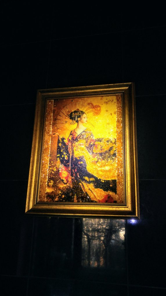 Amber Angel - Geisha Relief picture - Baltic Amber - New collection - Height: 48 cm - Width: 38 cm- 1200 g #1.0