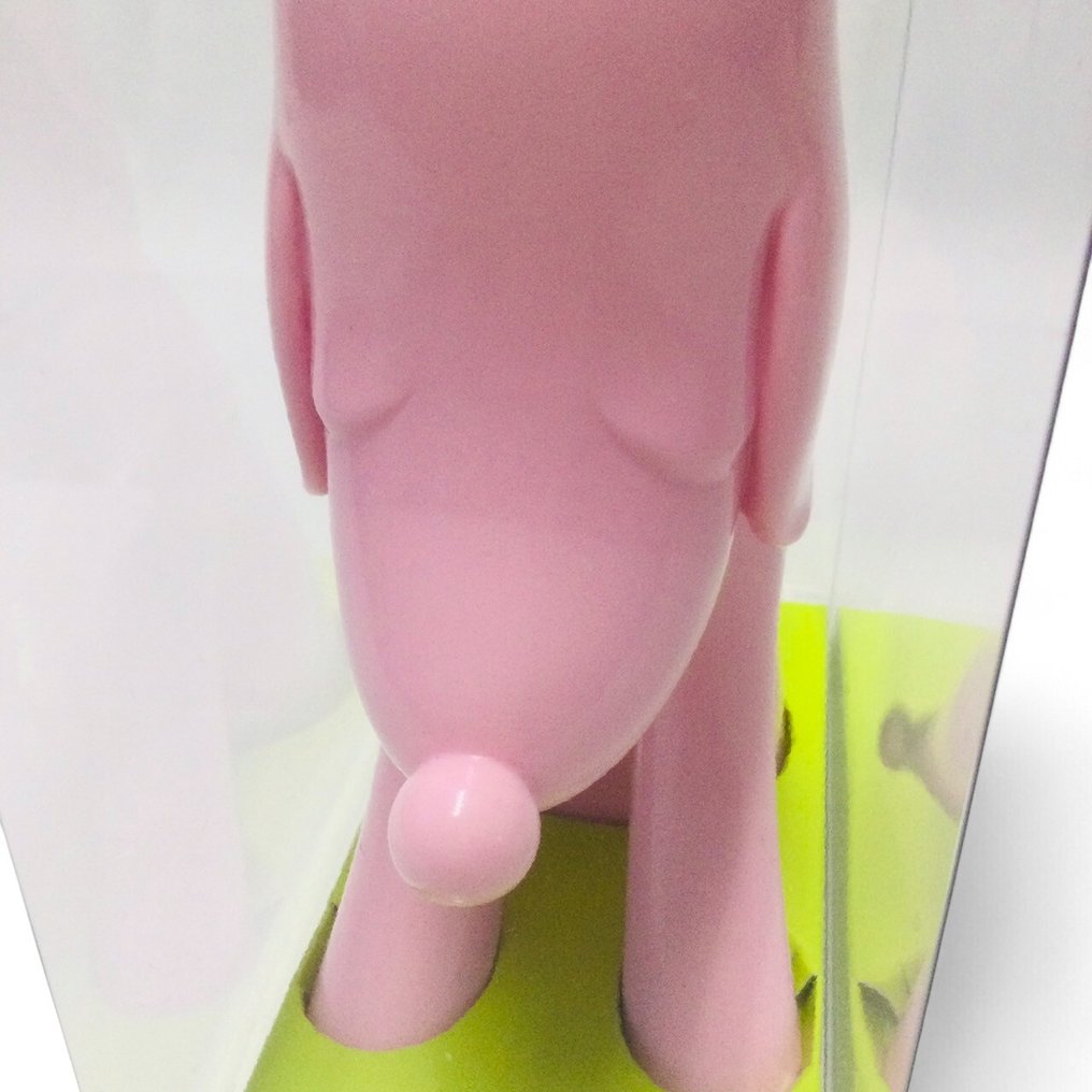 Yoshitomo Nara (1959) - Aomori Dog Piggy Bank Pink #3.2