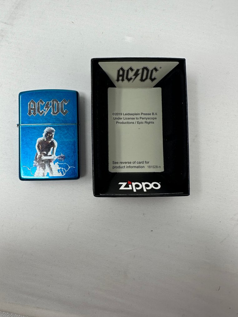 Zippo - Öngyújtó - Vas (öntött/kovácsolt) #1.0