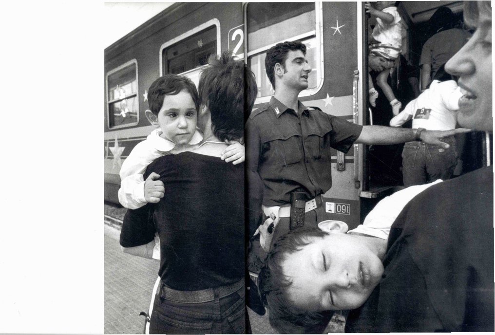 Signed; Ferdinando Scianna - Viaggio à Lourdes / A Journey to Lourdes - 1996 #4.3