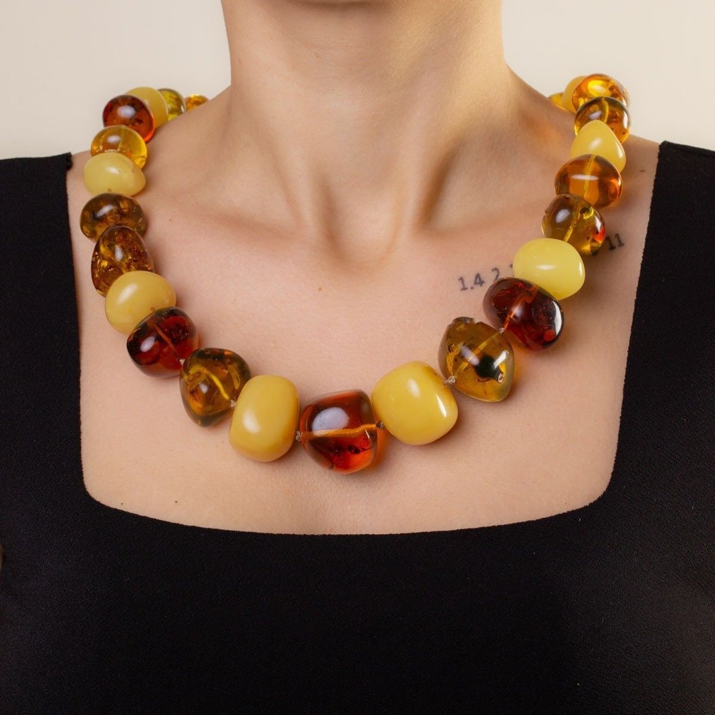 Uskomaton Baltic Amber -kaulakoru - korkealaatuinen valikoima - maito- ja läpikuultavat - Meripihka - 700 mm - 30 mm #1.0