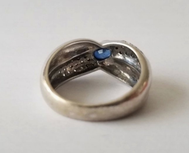 Ring - 18 karaat Witgoud -  0.69ct. tw. Saffier - Diamant #4.3