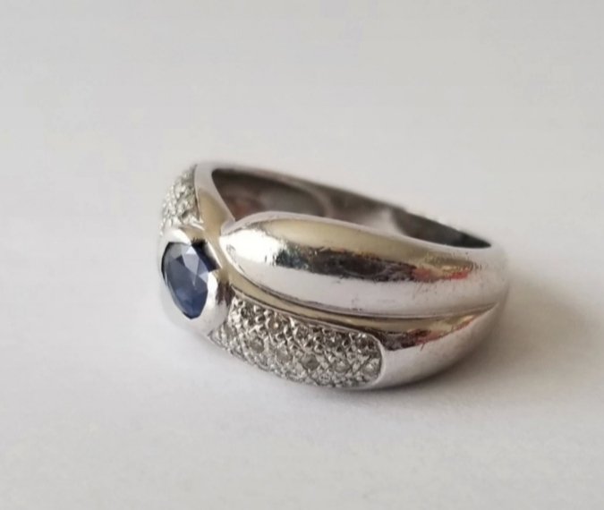 Ring - 18 karaat Witgoud -  0.69ct. tw. Saffier - Diamant #1.0