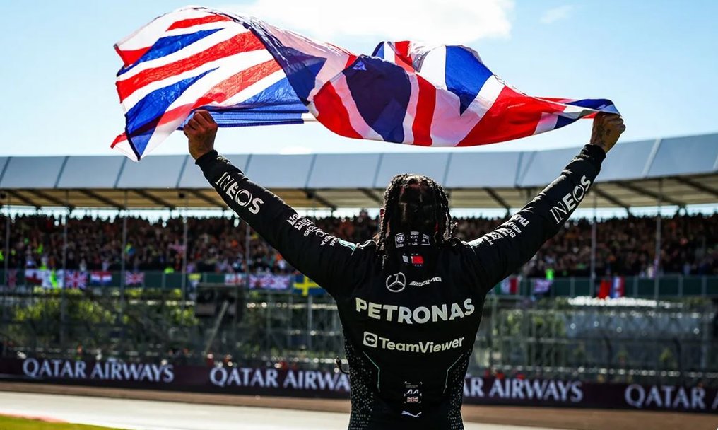 Spark 1:5 - Model car - Rare! Lewis Hamilton Silverstone 2019 WC Helmet (1/5) - 7 Times World Champion Formula 1 #1.0