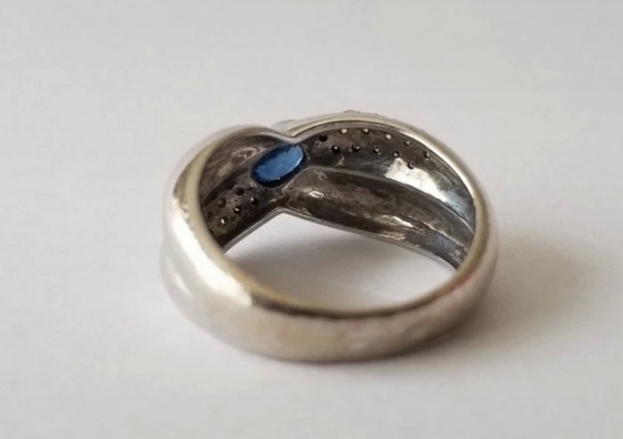 Ring - 18 karaat Witgoud -  0.69ct. tw. Saffier - Diamant #3.2