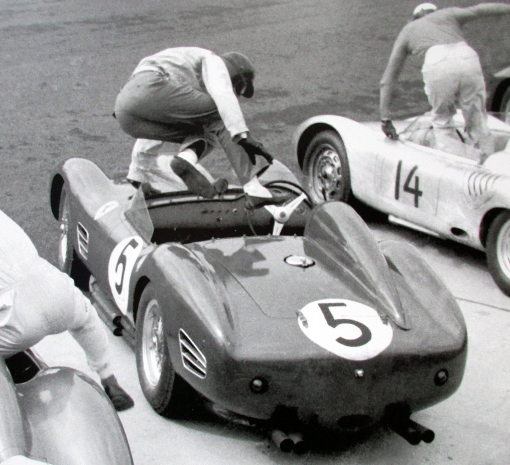 Aston Martin DBR1 #1 S.Moss/Ferrari 250 #5 D.Gurney/Porsche 718 RSK #18 E.Barth - Start 1000 Km Nürburgring 1959 - Different #3.2