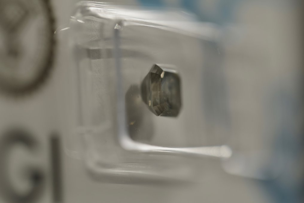 1 pcs Diamant  (Naturfarget)  - 1.65 ct - Smaragd - Fancy - SI2 - Det internasjonale gemologiske institutt (IGI) #1.0