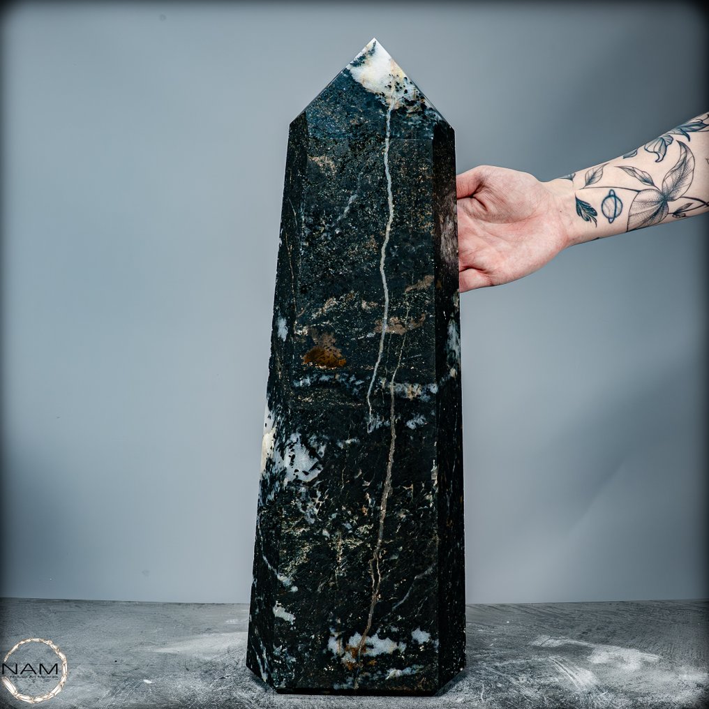 Majestic obelisk made of black tourmaline in quartz Rare- 11156.39 g #1.0