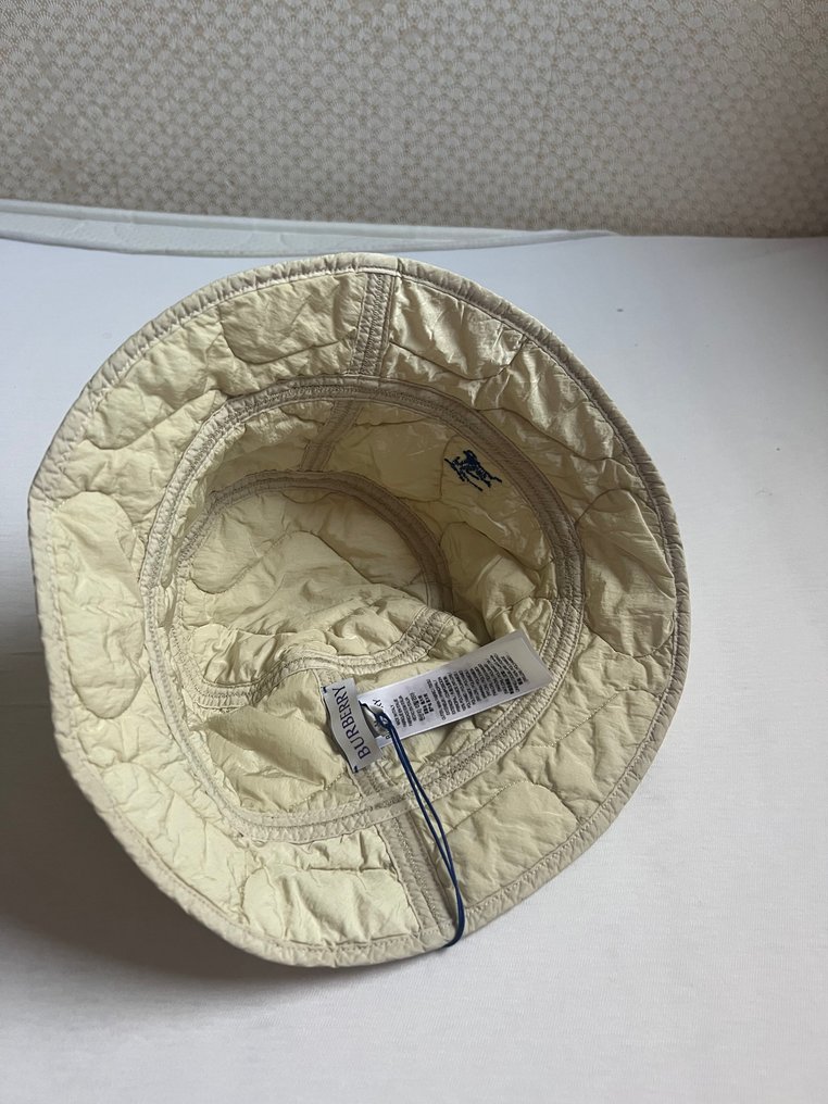 Burberry - Hat (1) - Nylon #2.1