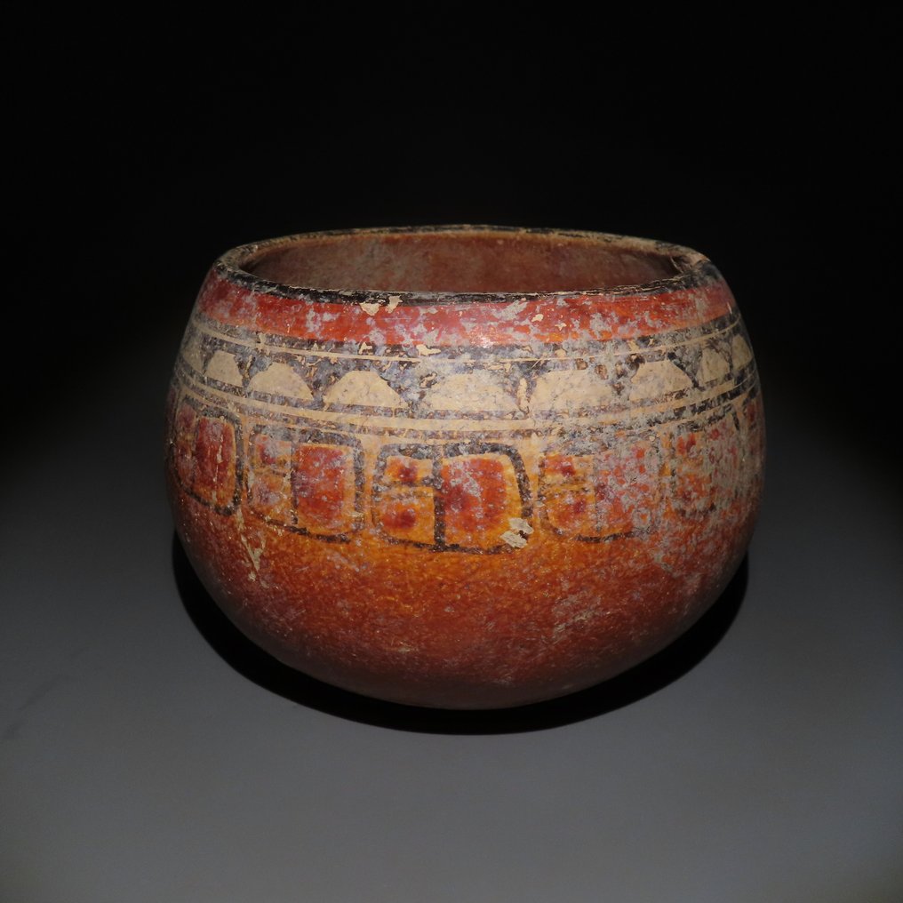 Mayan Terrakotta Skål. ca. 450 - 650 e.Kr. 11,7 cm høj. Spansk importlicens. #3.2