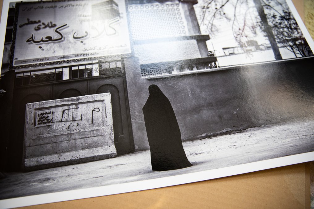 Viet Ha Tran - Morning outside the perfume shop #2.1