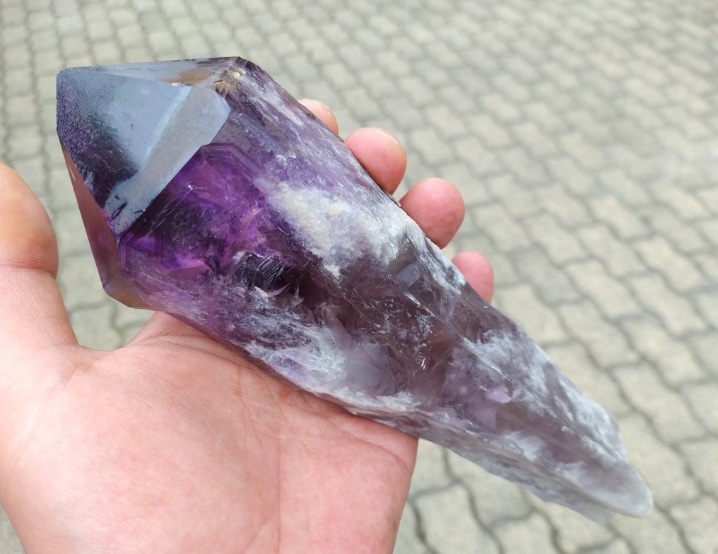 Amethyst Crystal point - Height: 21 cm - Width: 6 cm- 760 g - (1) #1.0