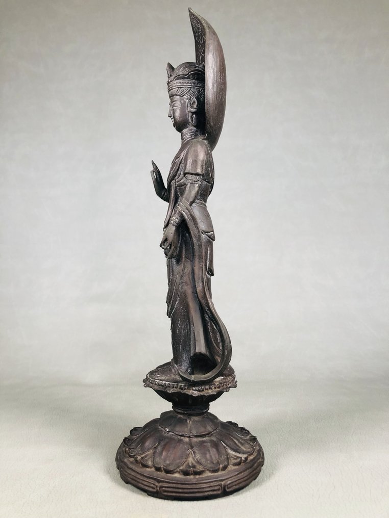 聖観世音菩薩　金銅製　時代物 asianantique 聖観世音菩薩 金銅製 時代物 asianantiqueNo.170