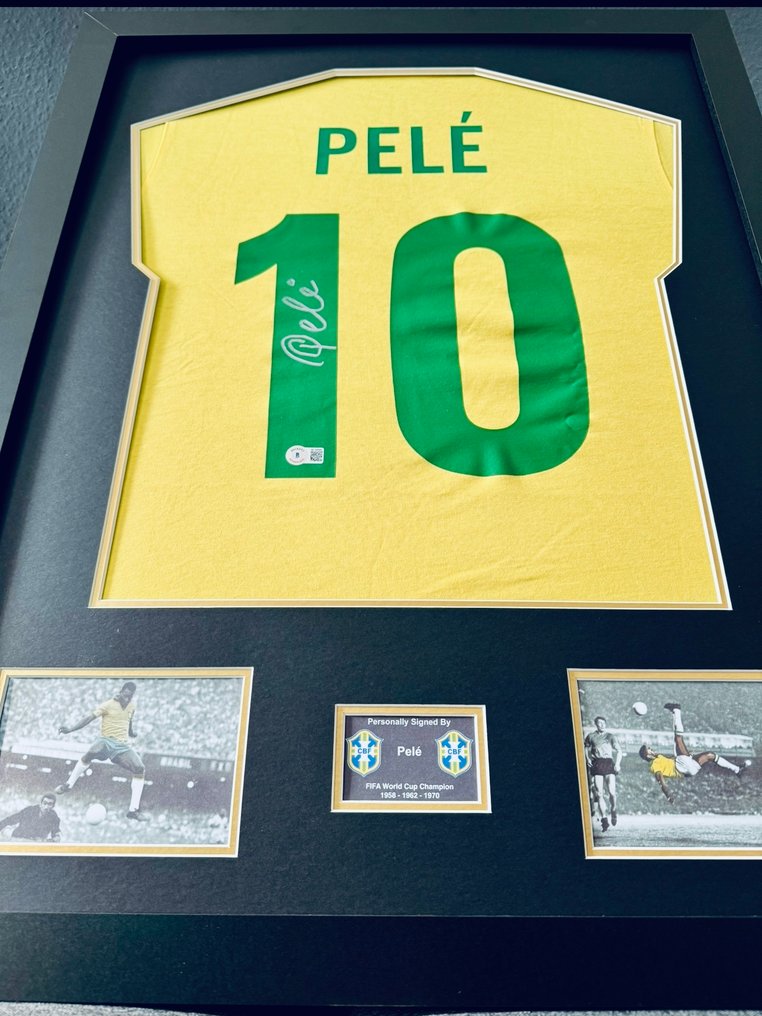 Pelé signed Brasil Jersey - 世界盃足球賽 - 豪华框架球衣 / Beckett  #1.0
